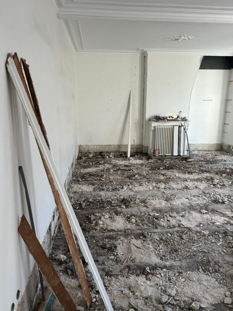 Dépose des cloisons dans un appartement à Paris 12e