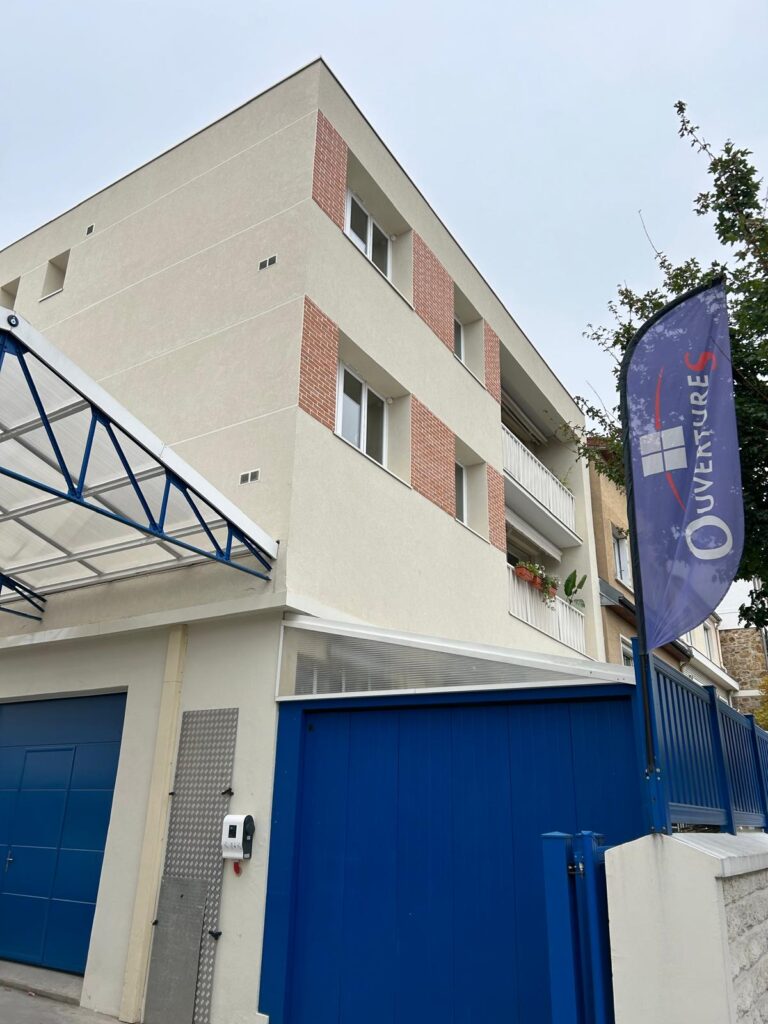 Reprise de la façade d'un logement par MV92 Concept